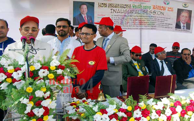 বাংলাদেশ ইয়ুথ লায়ন ক্লাবের এক অনুষ্ঠানে বক্তব্য রাখছেন শেখ কবির হোসেন